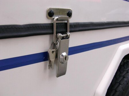 Kistenverschluss / Spannverschluss mit Schloss ohne Haken.